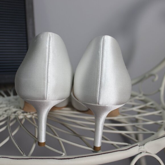 Badgley Mischka | BNIB | Meilani Bow Kitten Heel | Ivory | Size 8.5 - Picture 6 of 14